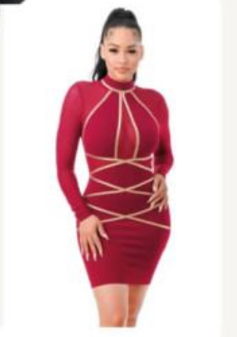 Vestido corto manga larga combinado con dorado